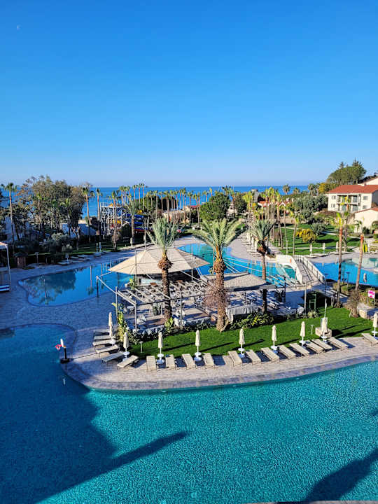 Pool Arum Barut Collection