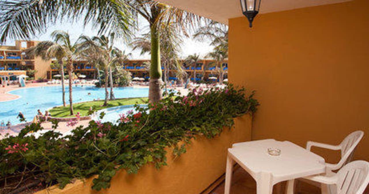 Blick zum Pool Club Hotel Drago Park