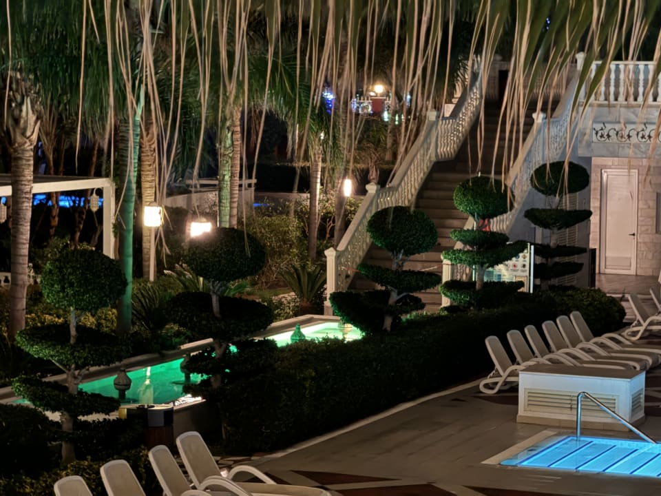 Gartenanlage Royal Taj Mahal Hotel