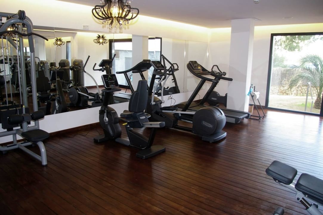 Fitnessraum Hotel Serrano Palace