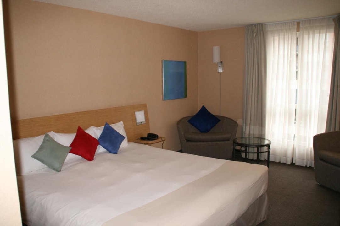 Standardzimmer Hotel Novotel Toronto Centre