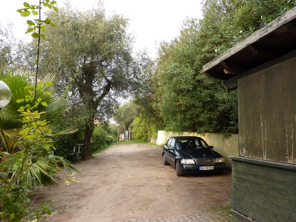 Blick auf den hinteren Parkplatz Hotel Internazionale