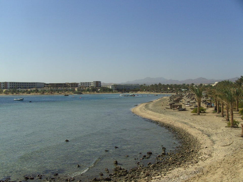 Blick von der rechten Seite Brayka Bay Resort