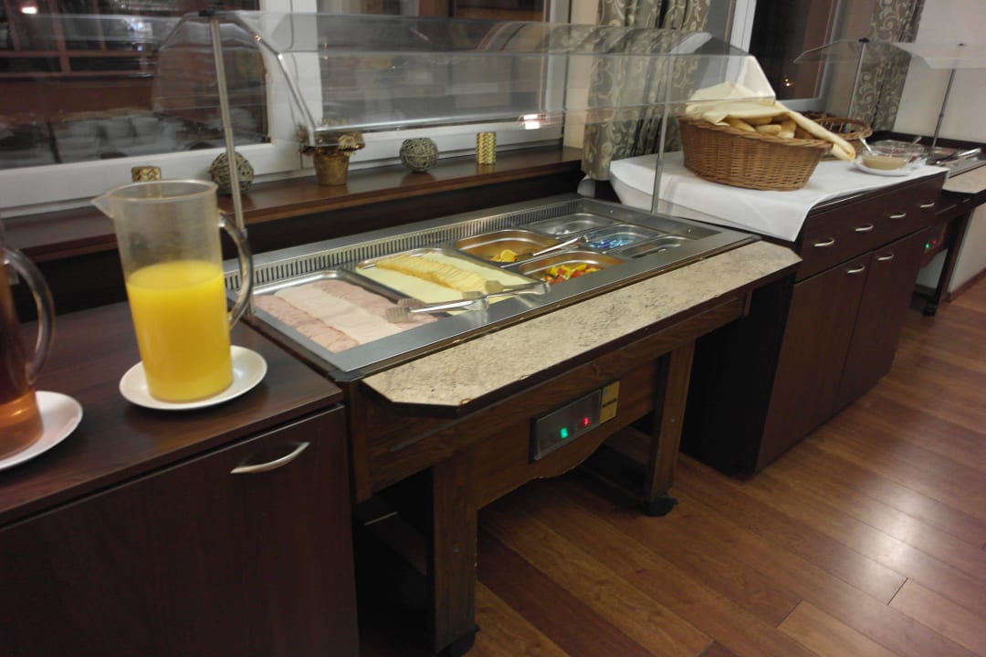 Wurst und Käse  COLORFACTORY SPA Hotel