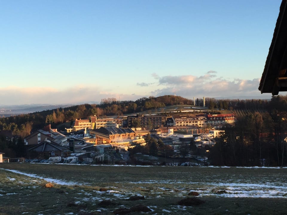 Blick auf die Therme Die Herberge