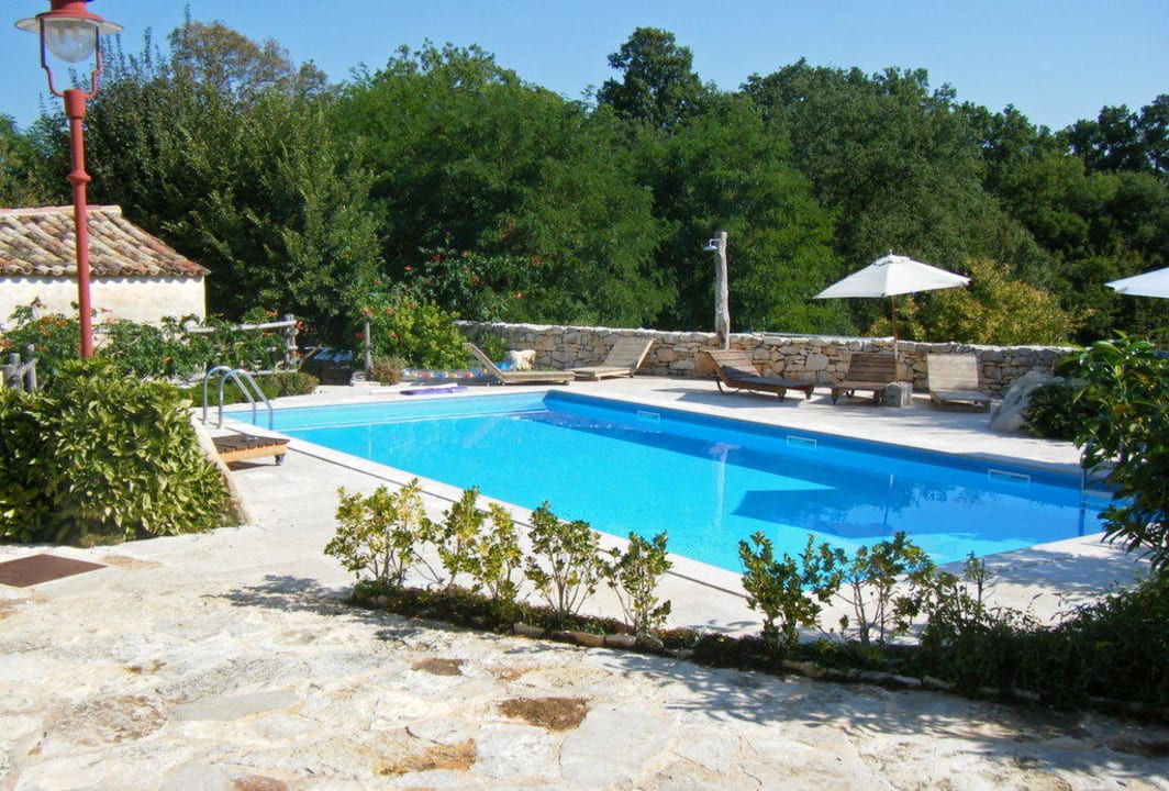 Pool Landhäuser Arbalovija