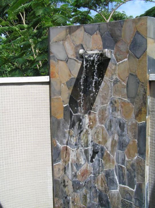 Schöne Aussendusche  Peace Laguna Resort and Spa