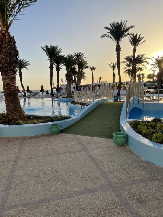 Pool Hotel El Mouradi Skanes Beach