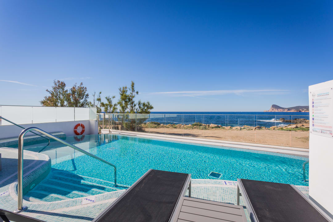 Zimmer Sirenis Seaview Country Club