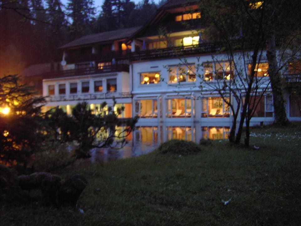 Hotel bei Nacht Hotel Langenwaldsee