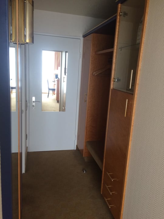 Eingangsbereich Zimmer Fletcher Hotel-Restaurant Arnsberg-Sauerland