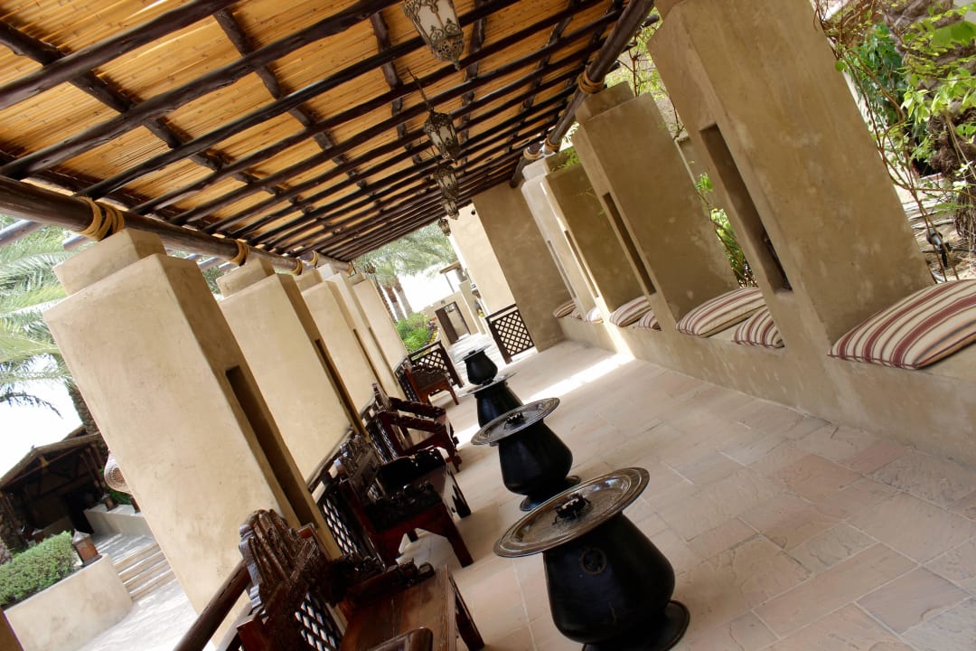 Vorm Eingangsbereich  Hotel Bab Al Shams Desert Resort & Spa