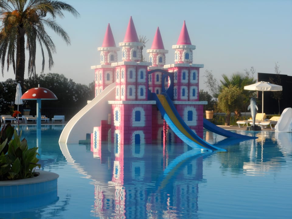 Märchenhafter Kinderpool Calimera Serra Palace