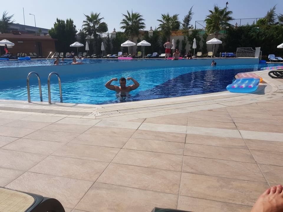 Pool Well Palace Side