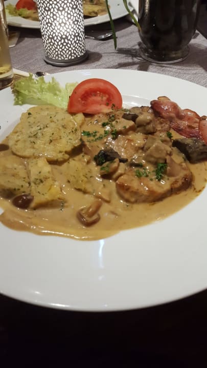 Gastro Hotel Seehof Tauer