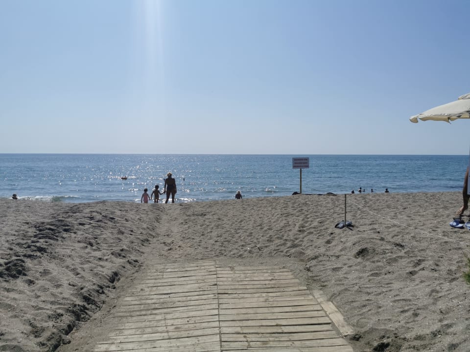Strand Wave Resort