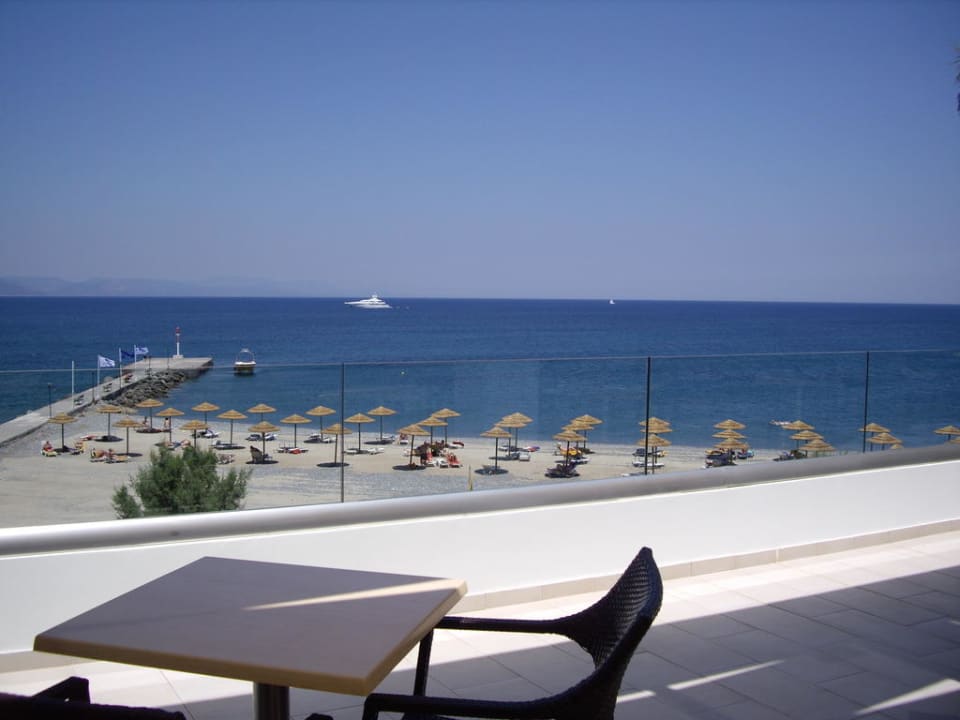 Blick für Frühstückstisch TUI BLUE Oceanis Beach and Spa Resort