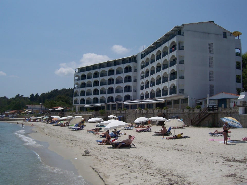 Blick aufs Hotel Ammon Zeus Luxury Beach Hotel