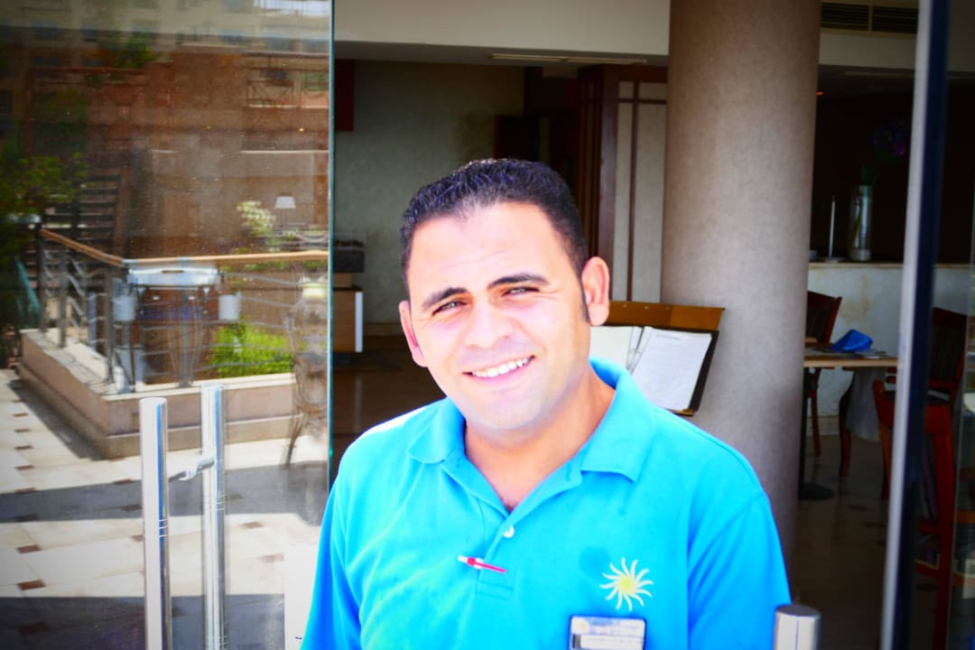 Ahmed "Hamdi" ein super lustiger Kellner Shams Prestige Abu Soma-Adults Only