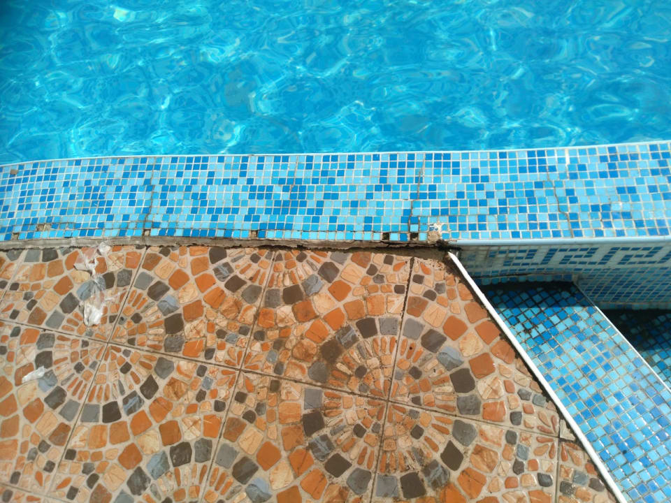 Pool Imperial Palace Hotel