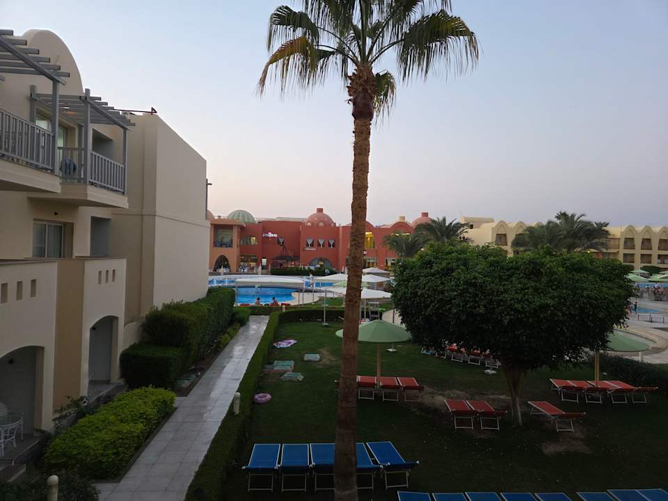 Gartenanlage Titanic Beach Spa & Aqua Park