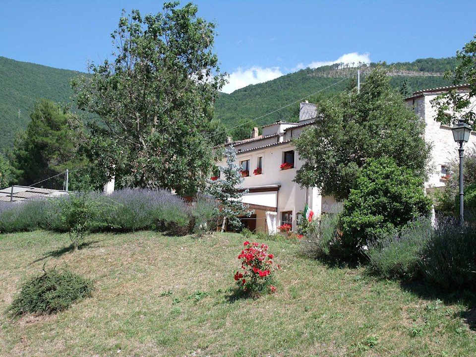 Die Locanda mit den Zimmern nach vorne Hotel Locanda di Cacio Re