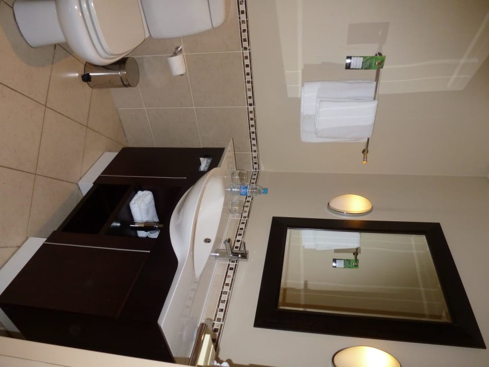 Bad Hotel Southern Sun OR Tambo International Airport