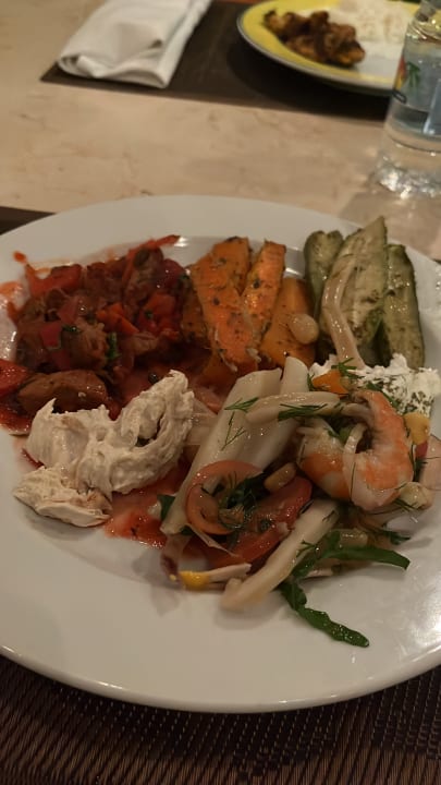 Gastro Grand Rotana Resort & Spa