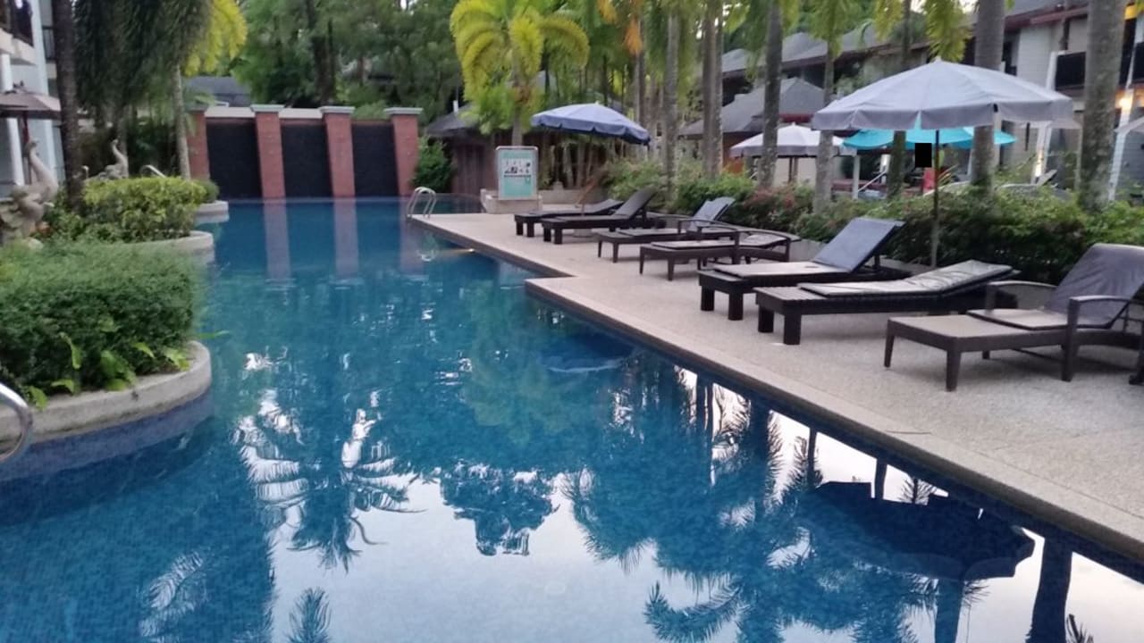 Pool La Flora Khao Lak