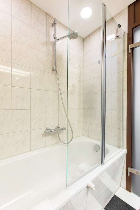 Zimmer Golden Tulip Hotel Central