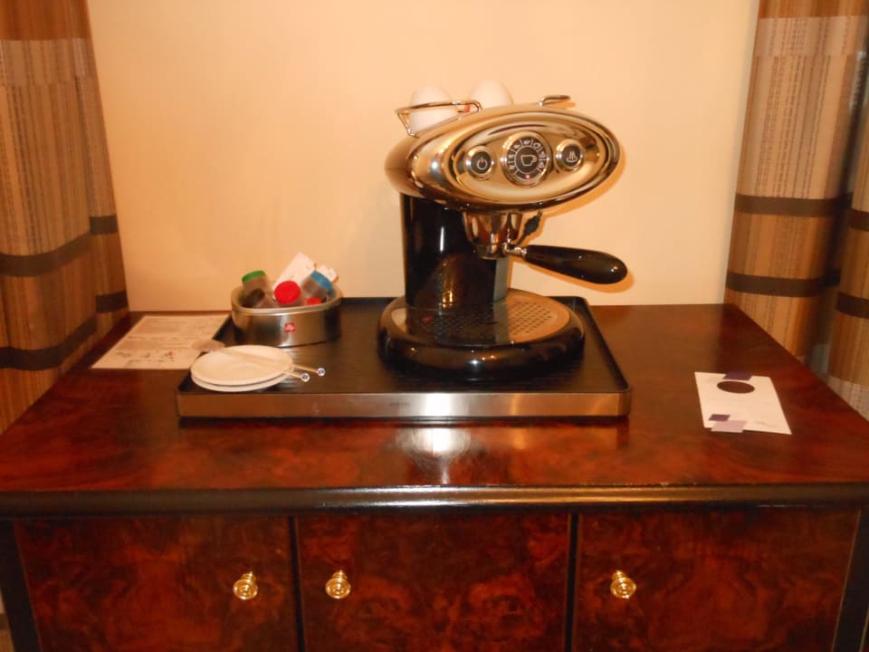 Suite 339 - Kaffeemaschine Le Méridien Grand Hotel Nürnberg