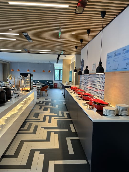 Gastro Holiday Inn Express Shanghai Pudong Airport by IHG