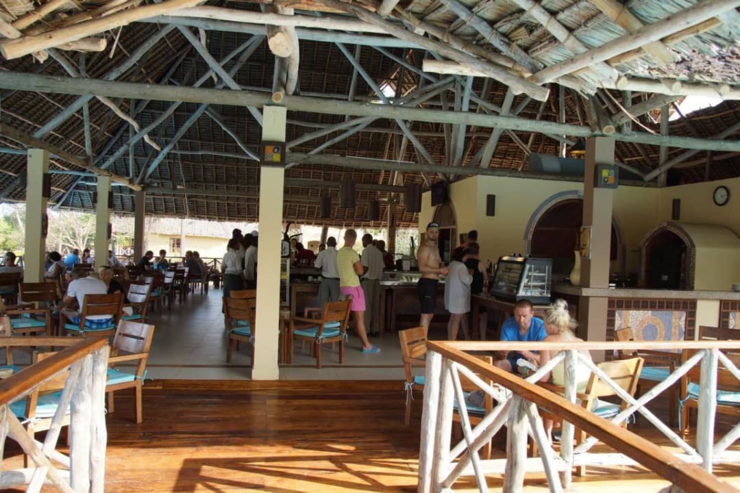 Strandbar Neptune Pwani Beach Resort & Spa