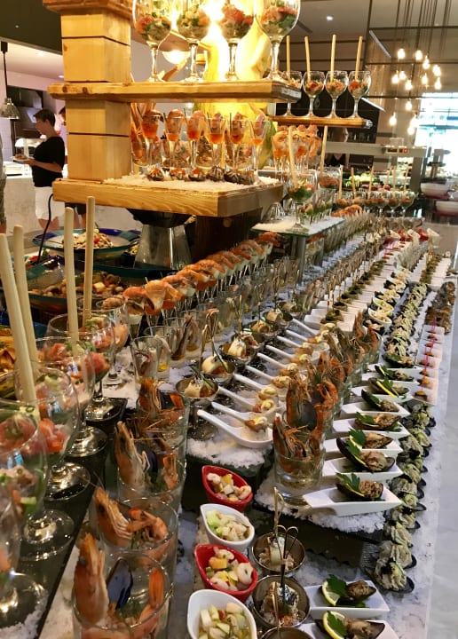 Restaurant Acanthus Cennet Barut Collection