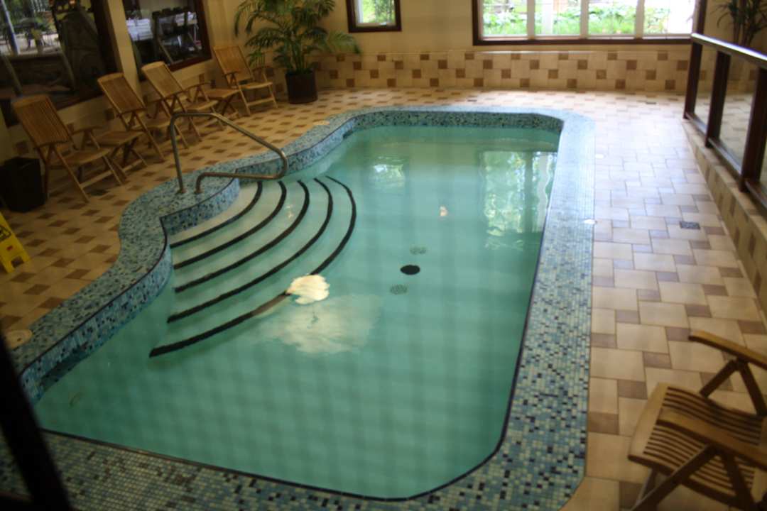 Innenpool Hotel Chateau Beauvallon