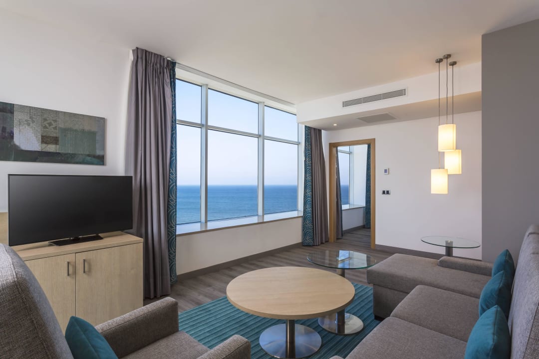 Guest Suite Lounge Sea View Hilton Garden Inn Tanger City Center