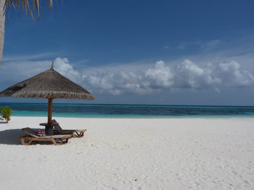 Sandbank Kuredu Island Resort & Spa