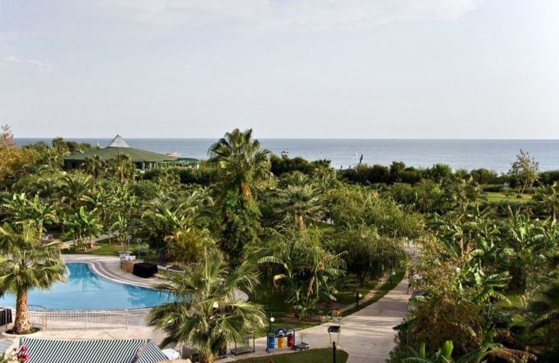 Blick über die Gartenanlage VONRESORT Golden Coast