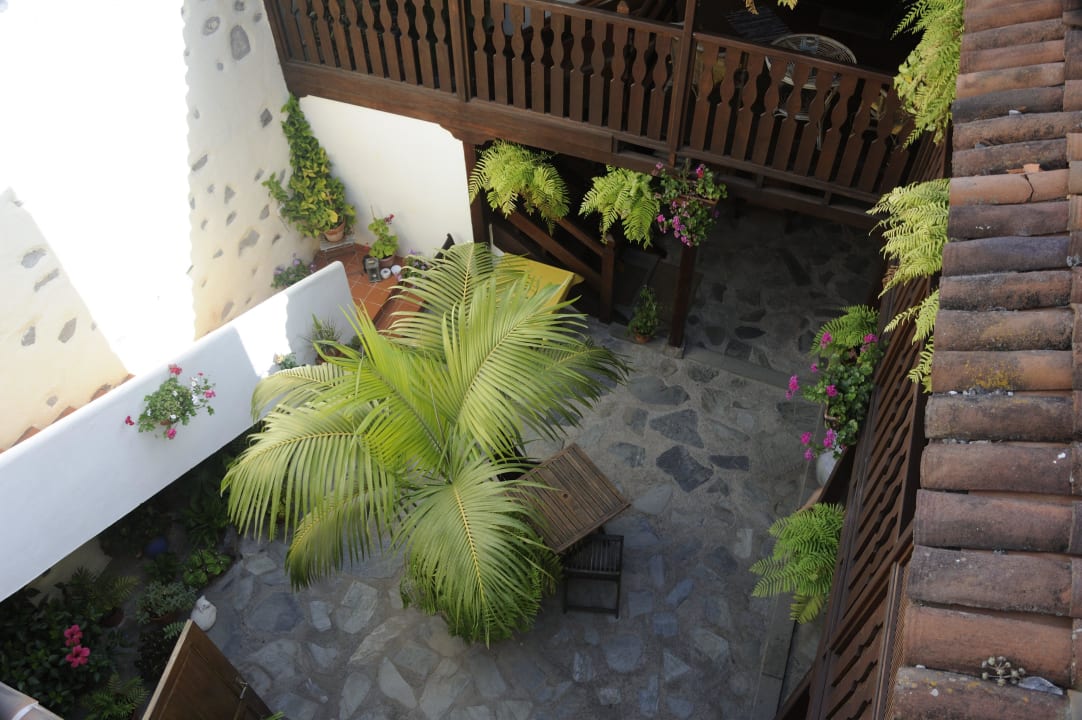 Patio und Frühstücksraum Casa Rural Los Helechos Apartments