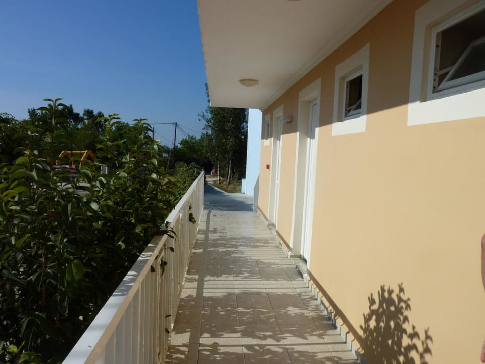 Wyjscie z pokoju Hotel Tsilivi Admiral