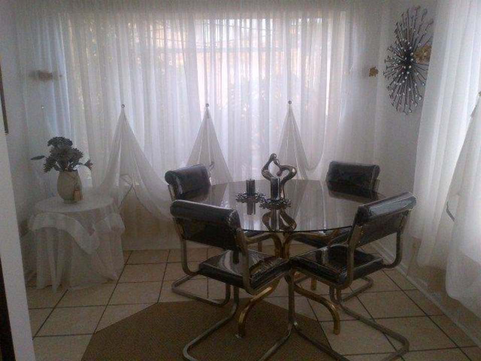 Chateau Gute Nacht Guest House