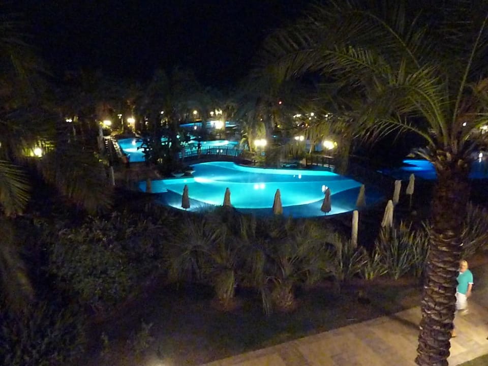 Pool bei Nacht Sunis Kumköy Beach Resort Hotel & Spa