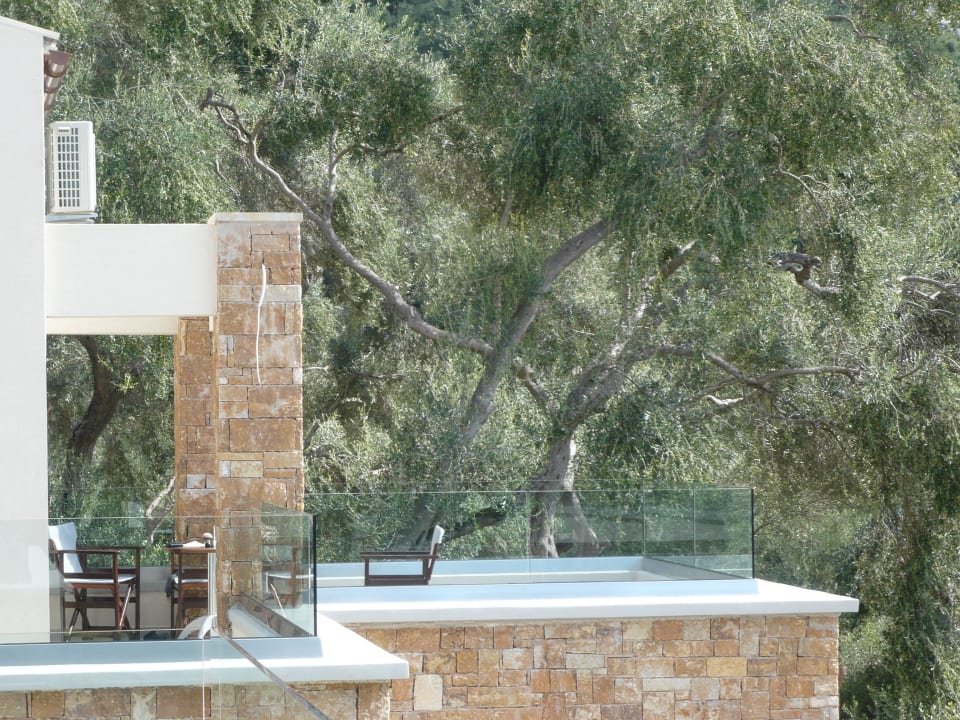 Haus Golden Bay Suites & Maisonettes