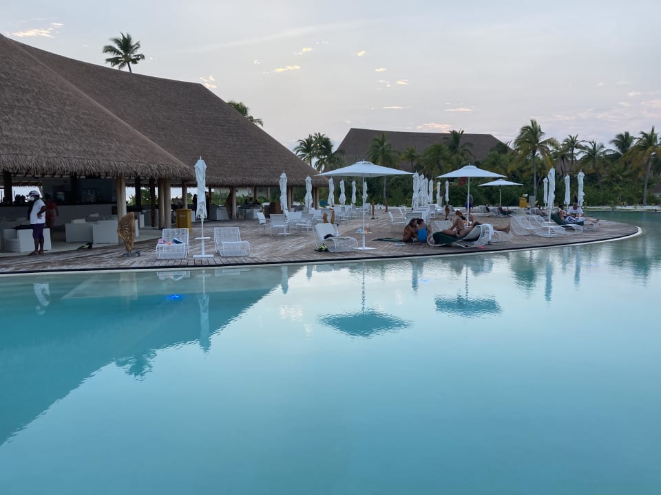 Pool Cinnamon Velifushi Maldives - Free One-Way Speedboat and 02 Kids Under 12 Stay & Dine Free