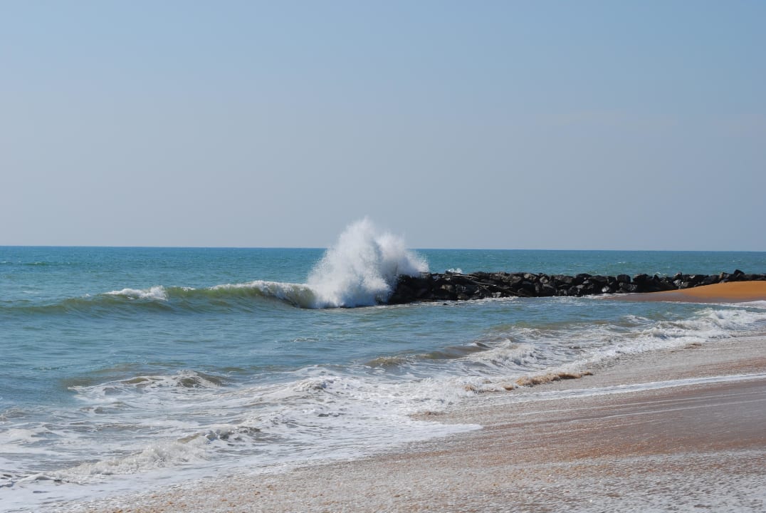 Strand Avani Kalutara Resort