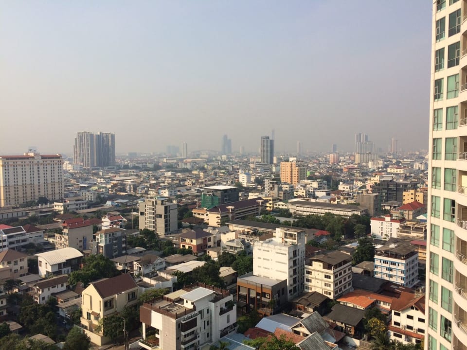 Aussicht aus der 12. Etage JC Kevin Sathorn Bangkok Hotel
