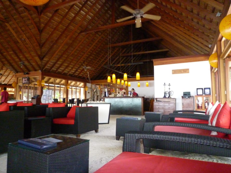 Bonthi Bar Vilamendhoo Island Resort & Spa