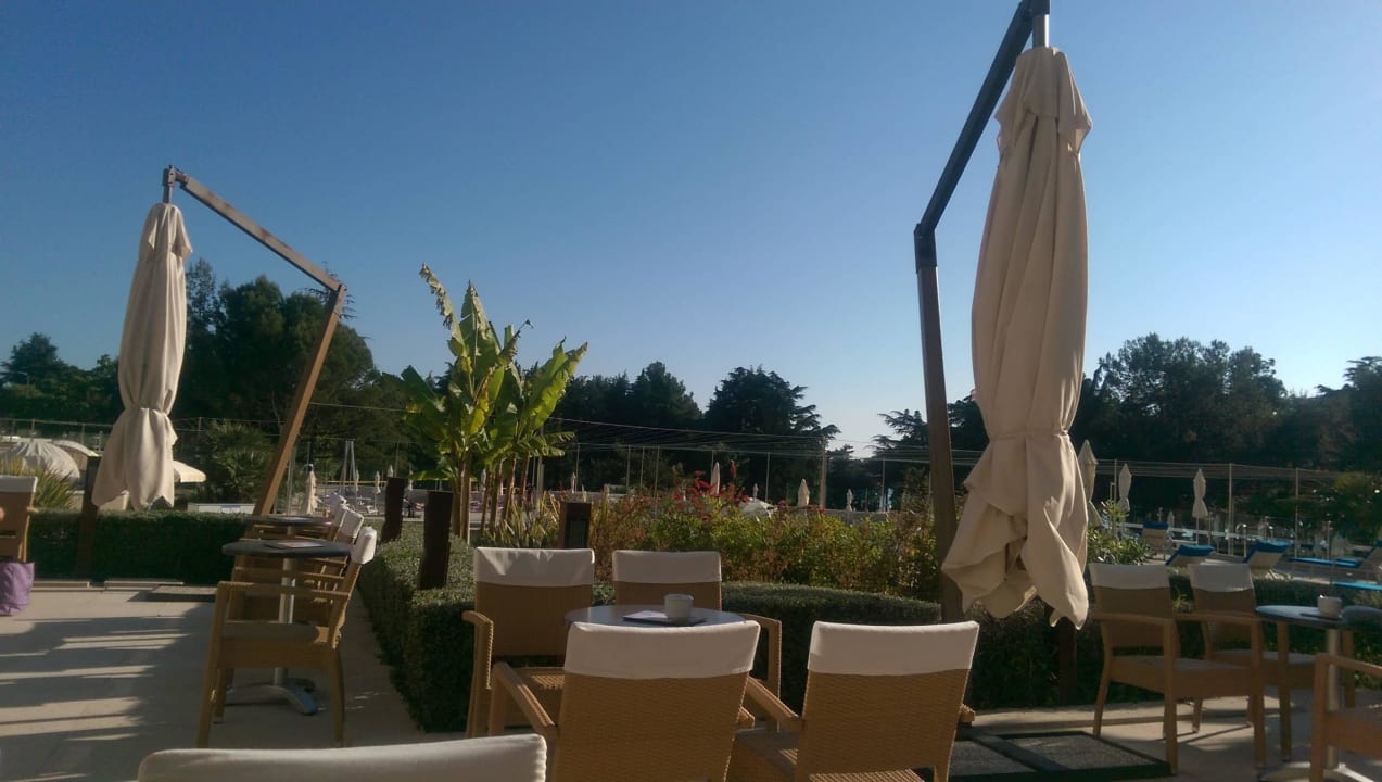 Terrasse nähe Pool Valamar Parentino Hotel