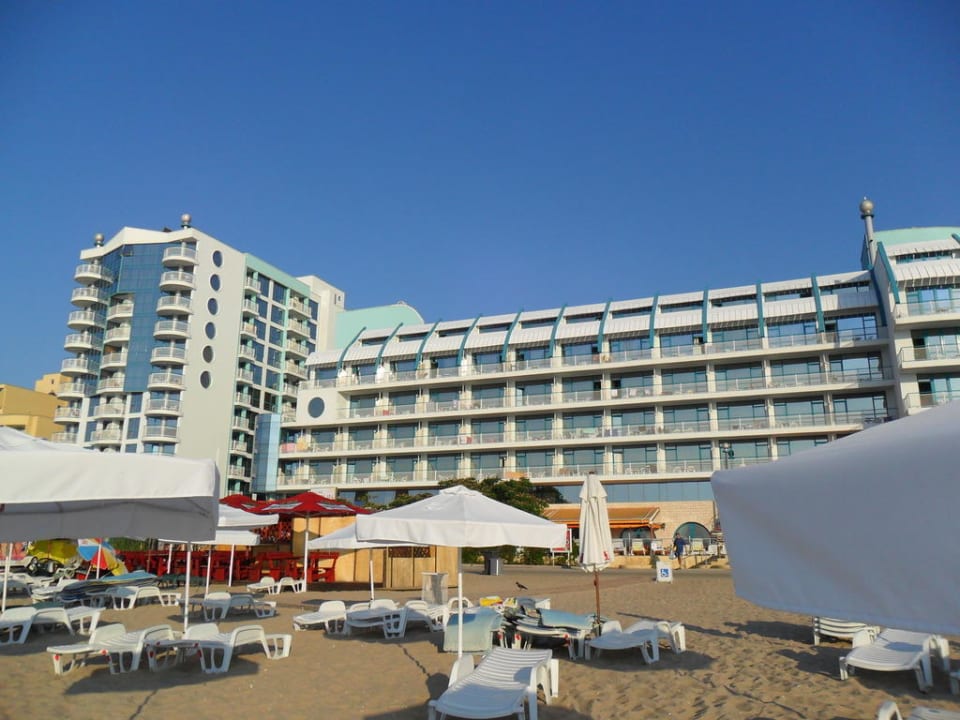 Hotelul de pe plaja Berlin Golden Beach