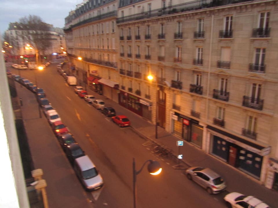 Zimmerausblick  ibis Styles Hotel Paris Gare de l'Est Château Landon